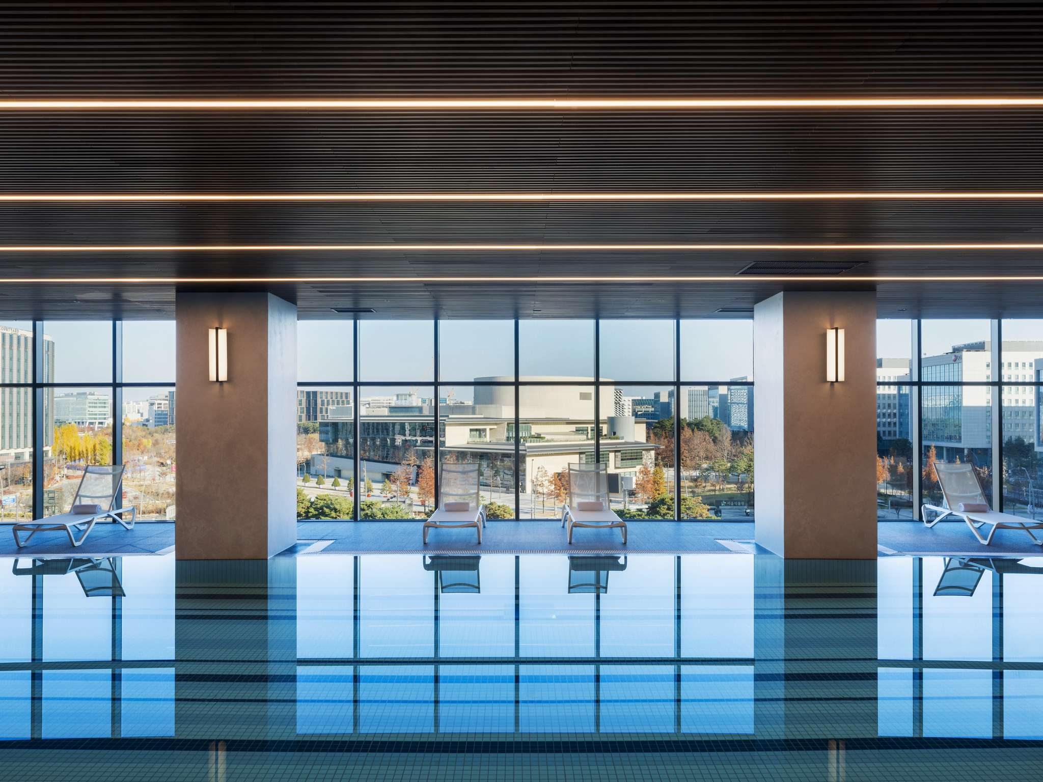 Mercure Ambassador Seoul Magok 泳池