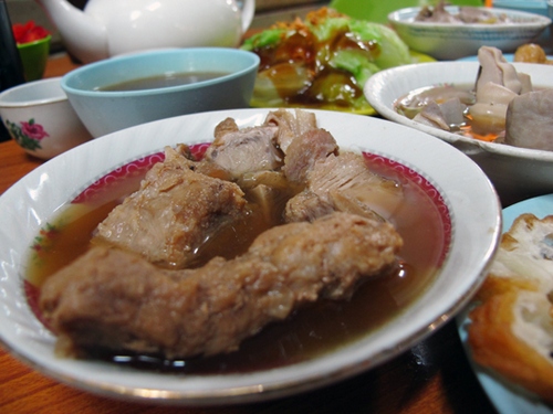 肉骨茶