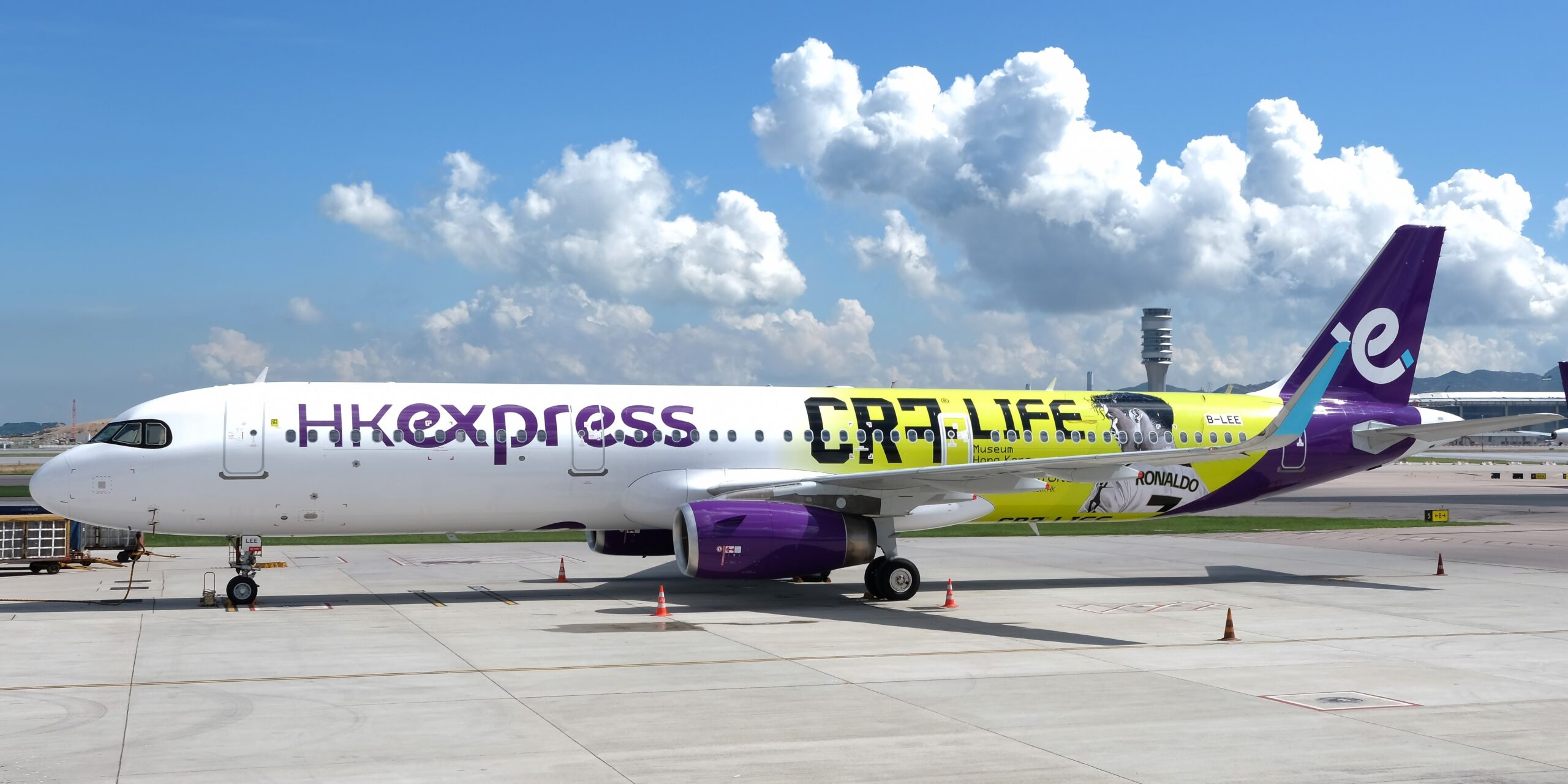 「香港快運航空 x CR7® LIFE 香港博物館」主題機身塗裝和艙內設計