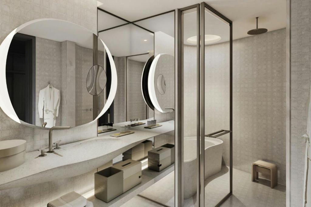 JW Marriott Hotel Tokyo Urban Deluxe King Room with City View bathroom