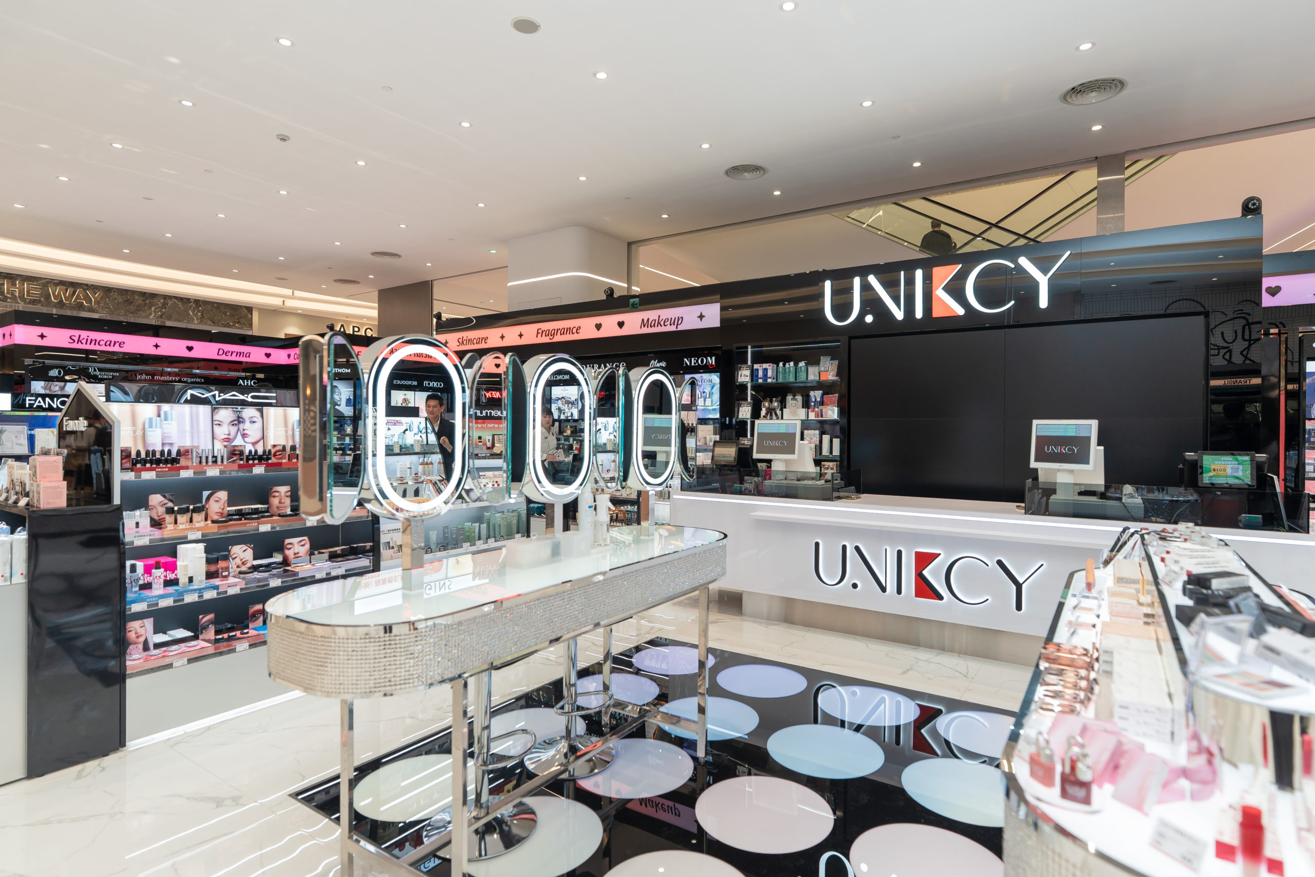 Dream Plaza UNICKY