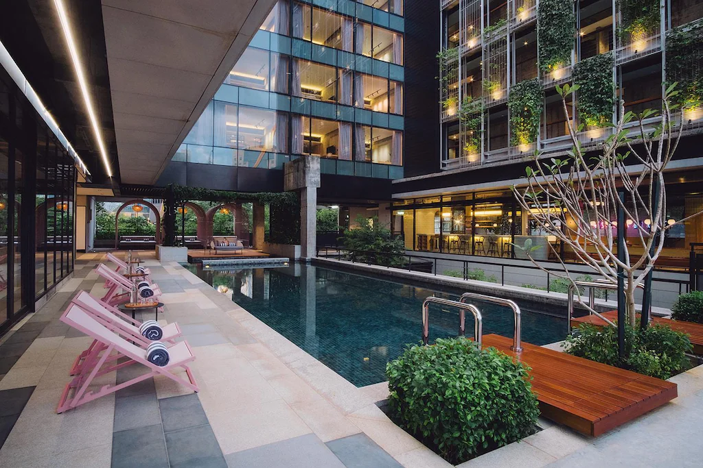 克洛伊酒店 KLoe Hotel pool