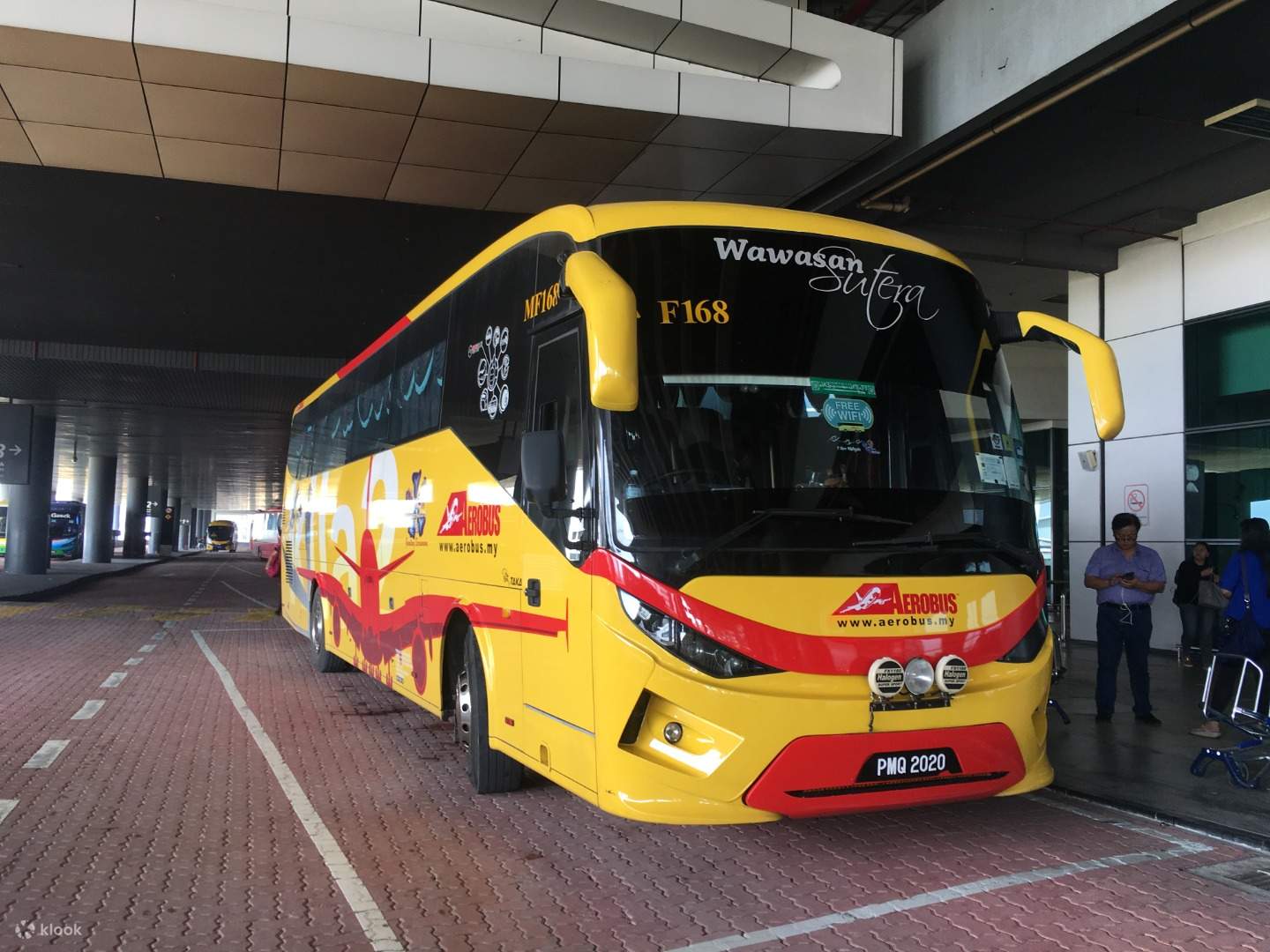 aero bus