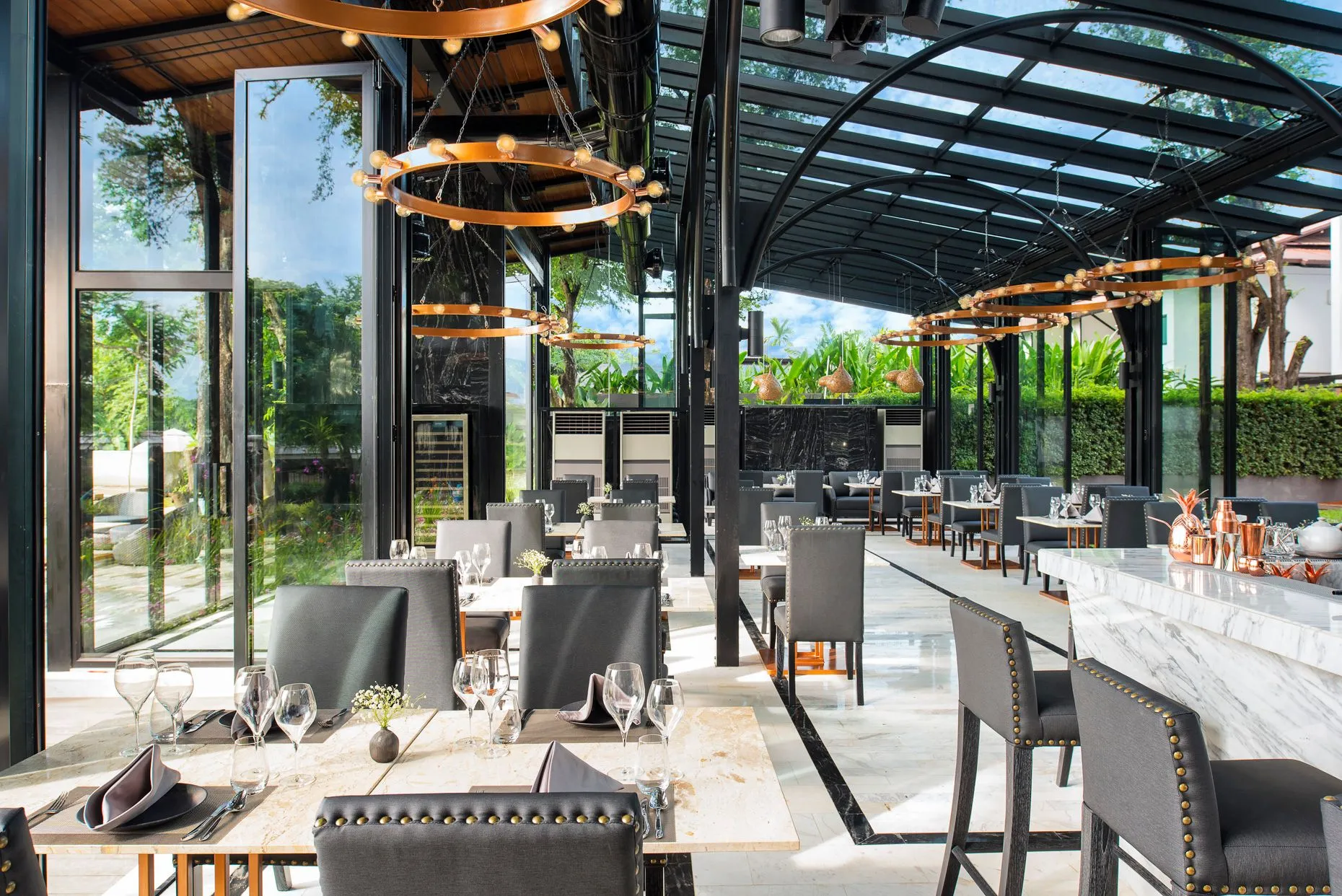 Cross Chiang Mai Riverside 2 Oxygen Dining Room