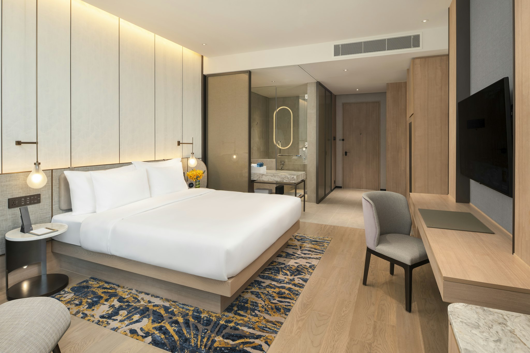 Grand Nikko Bangkok Sathorn Superior King Bed