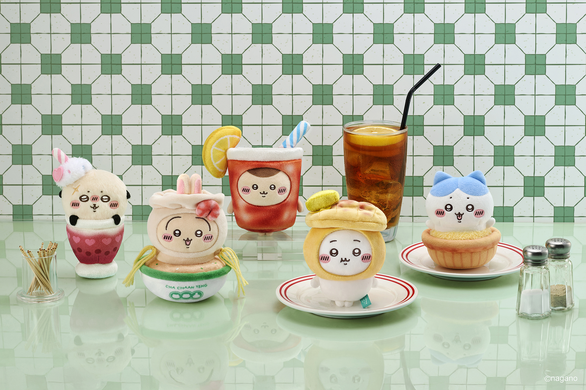 【きのこちゃん】ちいかわ 香港 茶餐廳 赤白青バッグ マスコット 全11種 Chiikawa香港首間常設店登陸旺角MOKO！必搶香港限定紅白藍及茶餐廳掛飾