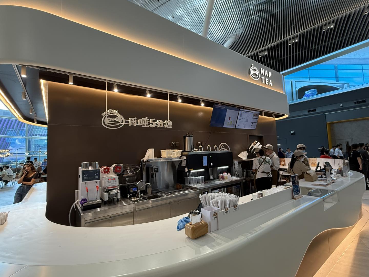 香港機場二號客運大樓餐廳